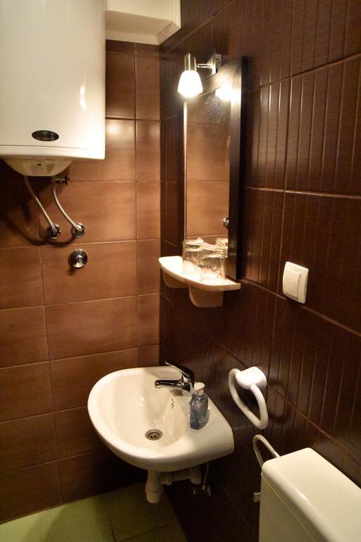 Hostel Kvarner- Private Rooms & Dorms Rijeka Room photo