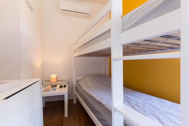 Hostel Kvarner- Private Rooms & Dorms Rijeka Exterior photo
